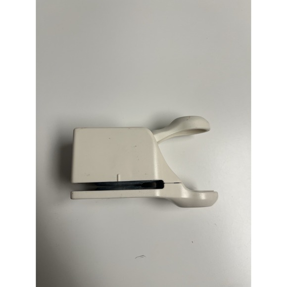 Martha Stewart Craft Halloween Flying Bat Paper Die Cut Punch FREE SHIPPING - Picture 2 of 5